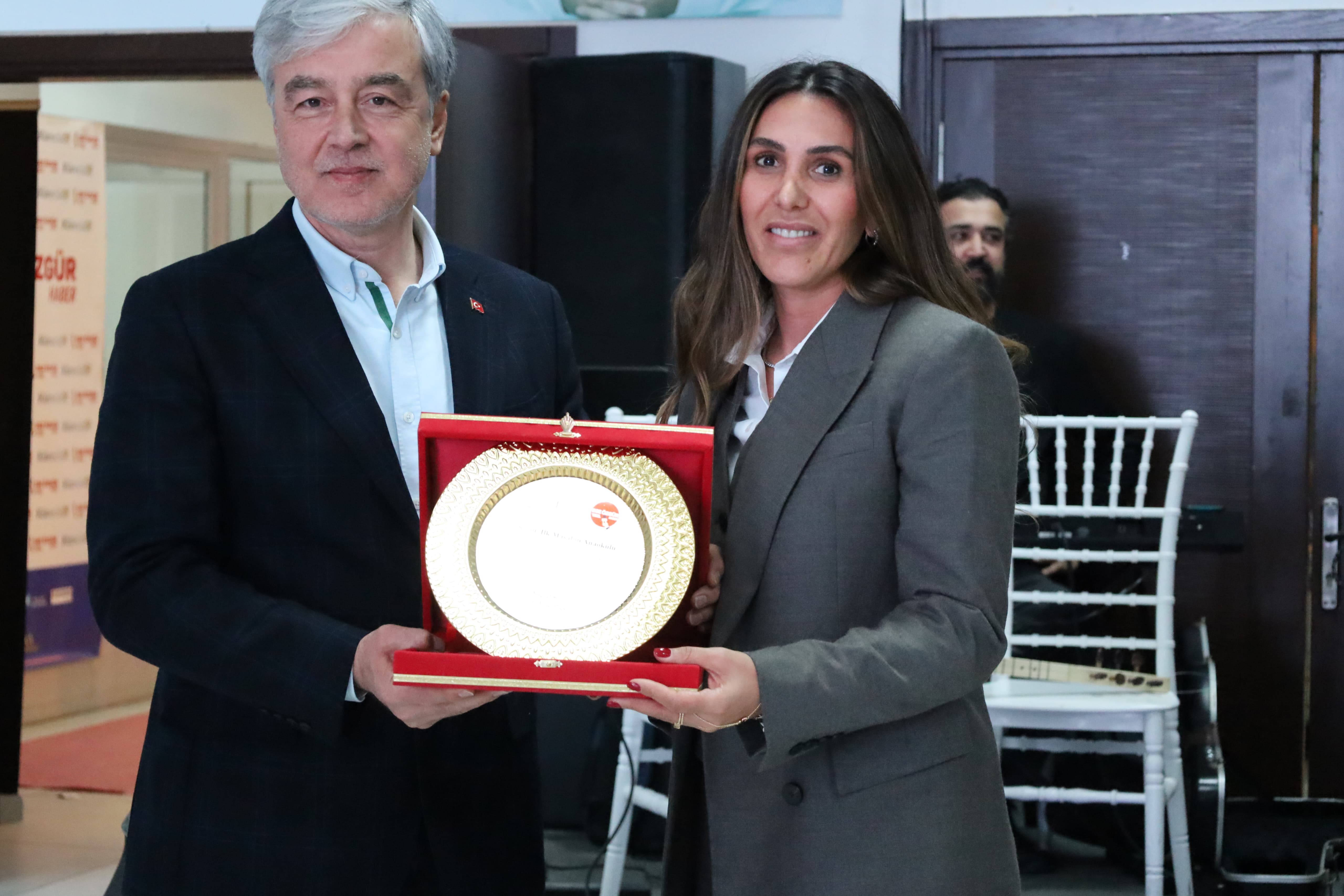 KÜRECİK TV VE EGE ÖZGÜR HABER’İN DAYANIŞMA GECESİ BÜYÜK İLGİ GÖRDÜ