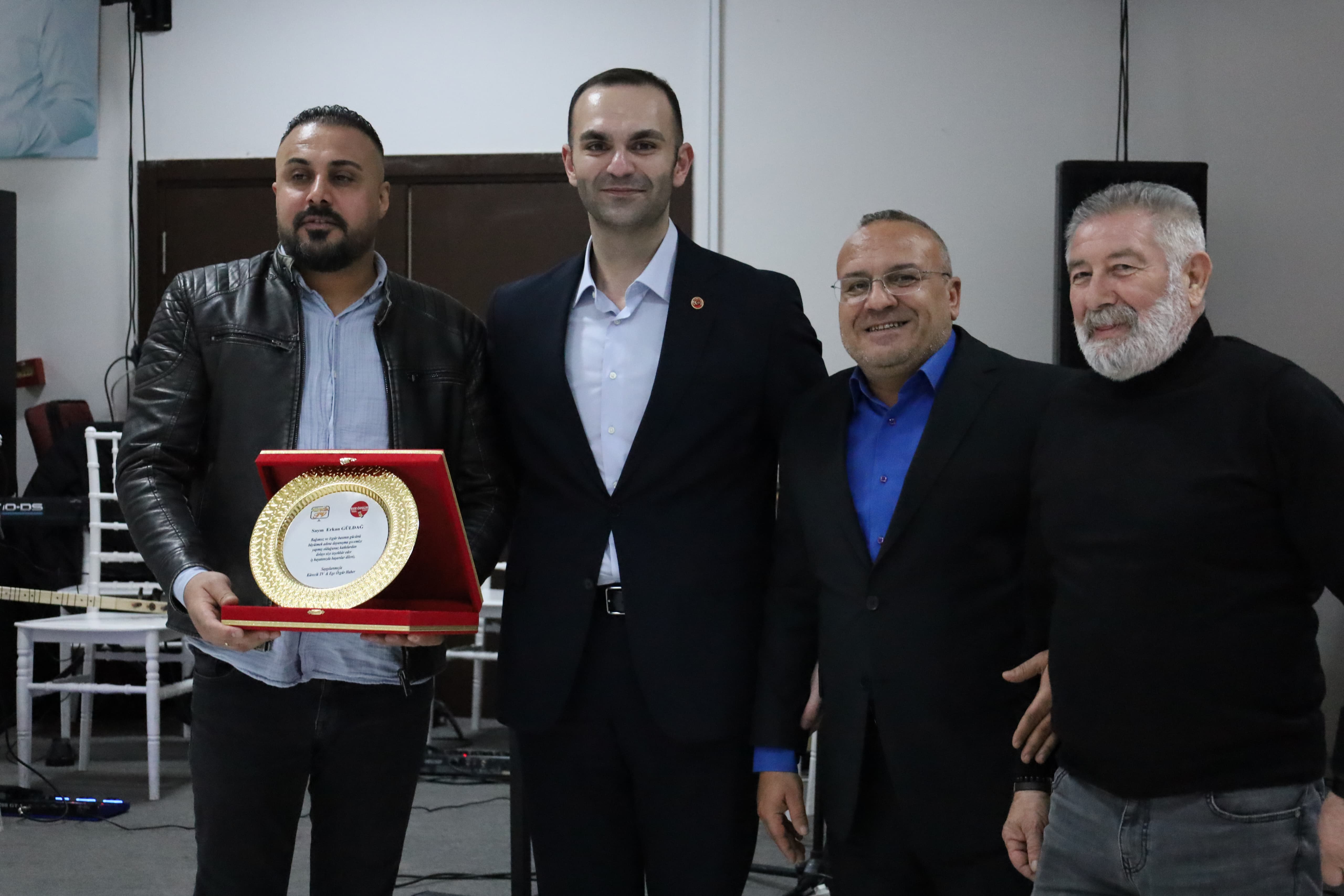 KÜRECİK TV VE EGE ÖZGÜR HABER’İN DAYANIŞMA GECESİ BÜYÜK İLGİ GÖRDÜ