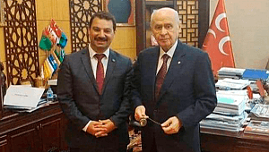 Parti kurumsal kimliğinin üstünde kimlik yoktur