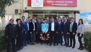 Şampiyon güreşçiye coşkulu karşılama