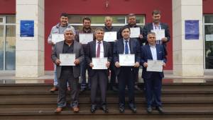 Ahmetli Belediye Başkanı seçilen Ahmet Alhan ve meclis üyeleri mazbatalarını aldı
