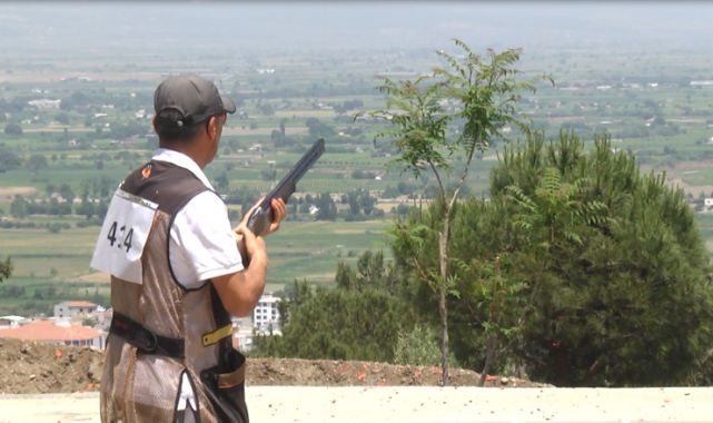 Atıcılar, Mesir Kupası için Mücadele Ediyor