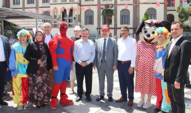Manisa'da çocuklar için Açık hava festivali düzenlendi.