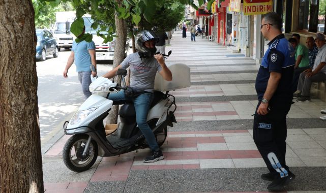 Kaldırımlara Bırakılan Motosikletlerle İlgili Uygulama Yapıldı