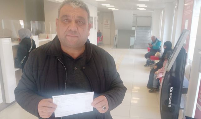 Manisalı muhtar bir aylık maaşını depremzedelere bağışladı