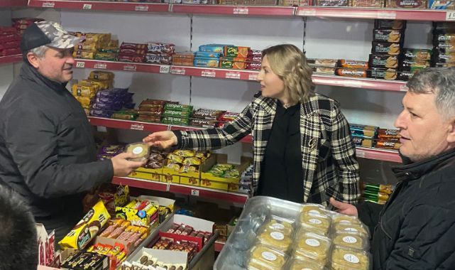 Akhisar Lokantacılar Odası bin adet irmik helvası dağıttı 