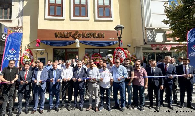 Vakıf Katılım Akhisarlılar’la buluştu