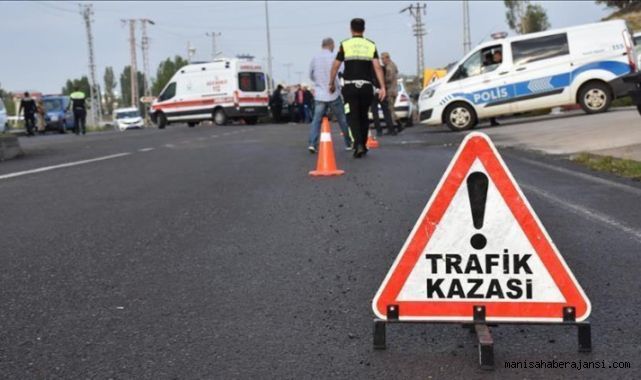 Manisa'da zincirleme kaza: 1 ağır 5 yaralı