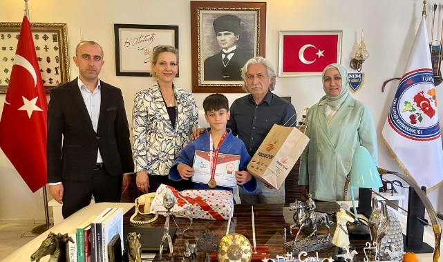 Muhammed Üveys Sevindi: Manisa'nın Gururu Türkiye Judo Şampiyonu