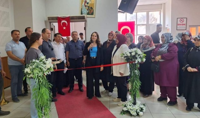 MÜTEVELLİ’DE EL SANATLARI VE GİYİM KURSU SERGİSİ AÇILDI