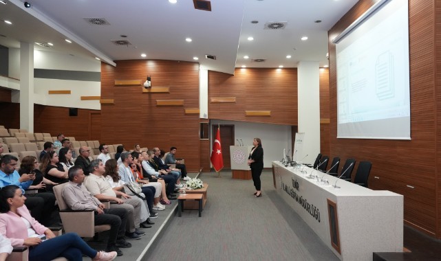 Ortaokul Öğretmenleri İçin Teknoloji Destekli Platform