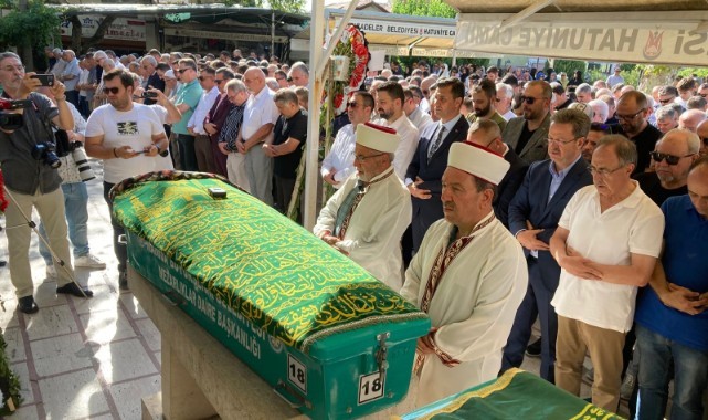 Çevre eski Bakanlarından Rıza Akçalı'nın eşi Fatma Akçalı hayatını kaybetti