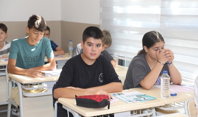 ŞEHZADELER BELEDİYESİ'NİN LGS'YE HAZIRLIK KURSLARINA BÜYÜK İLGİ