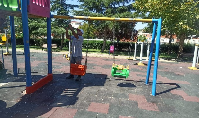 ŞEHZADELER BELEDİYESİ’NDEN GÜVENLİ PARKLAR MESAİSİ