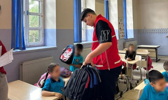 Kızılay Konak Şubesi'nden İlköğretim Öğrencilerine Destek