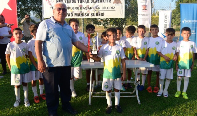 TÜFAD 8 EYLÜL FUTBOL TURNUVASI YUNUSEMRE'NİN EV SAHİPLİĞİNDE YAPILDI