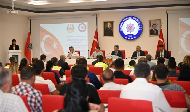 Vali Enver Ünlü Başkanlığında Eğitim-Öğretim Yılı İçin Güvenlik Toplantısı Yapıldı