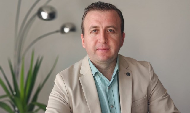 Başkan Yüksel Bayrak  5 Ekim Dünya Öğretmenler Gününü kutladı