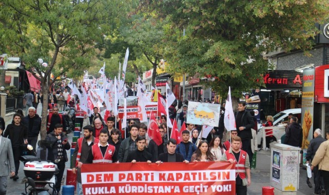 Ankara'da TGB'den "DEM Parti Kapatılsın" Yürüyüşü: Türk Gençliğinden Teröre Net Mesaj