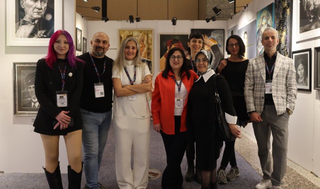 IAAF İstanbul Sanat ve Antika Fuarı'nda Yasemin Şenel'den Renkli Dokunuş