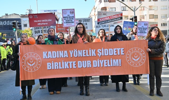 Manisa’da Kadına Yönelik Şiddete Birlikte “Dur” Dediler