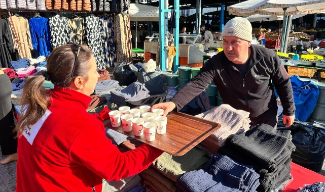 Türk Kızılay Manisa'dan, Mesir Macunlu Süt İkramı