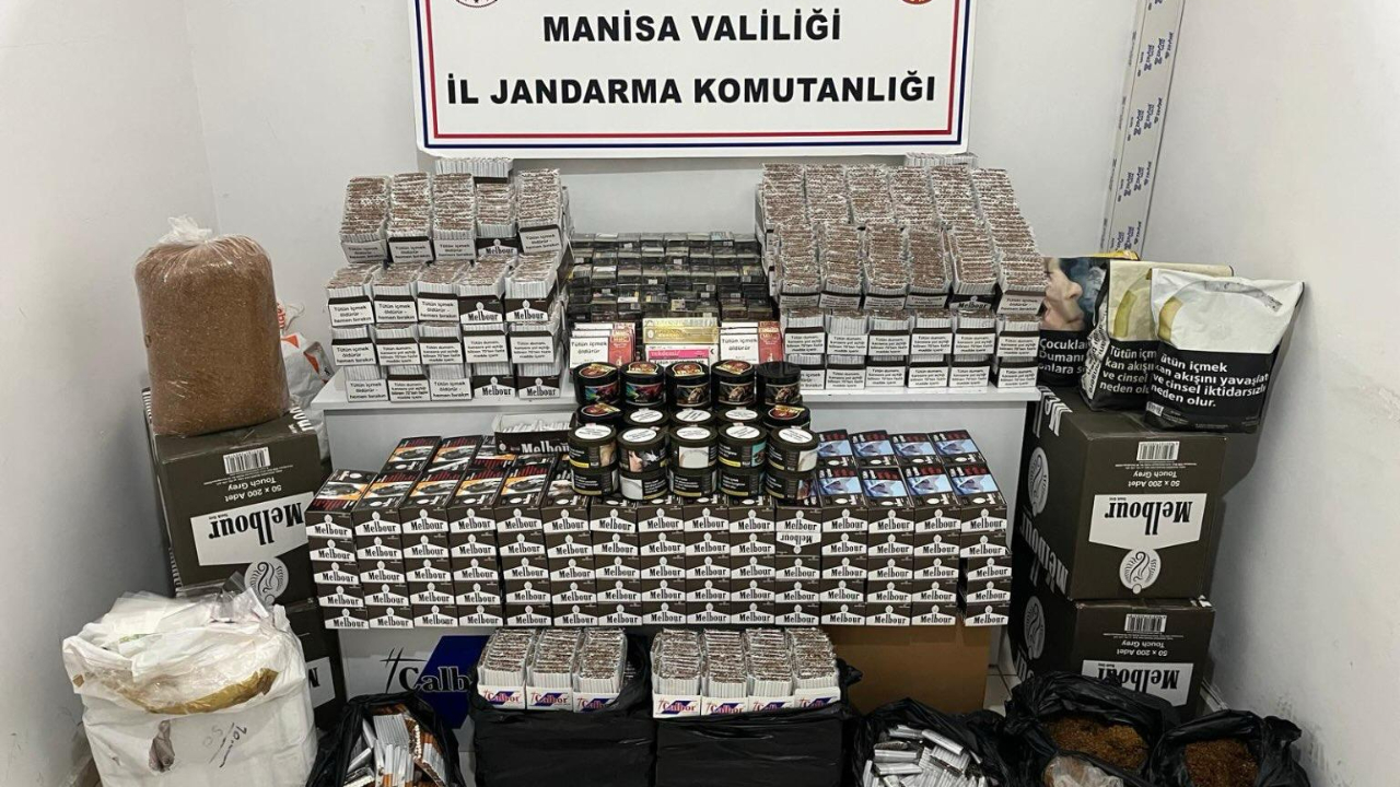 Manisa'da Kaçak Tütün Operasyonu: 288 Bin Doldurulmuş Makaron Ele Geçirildi