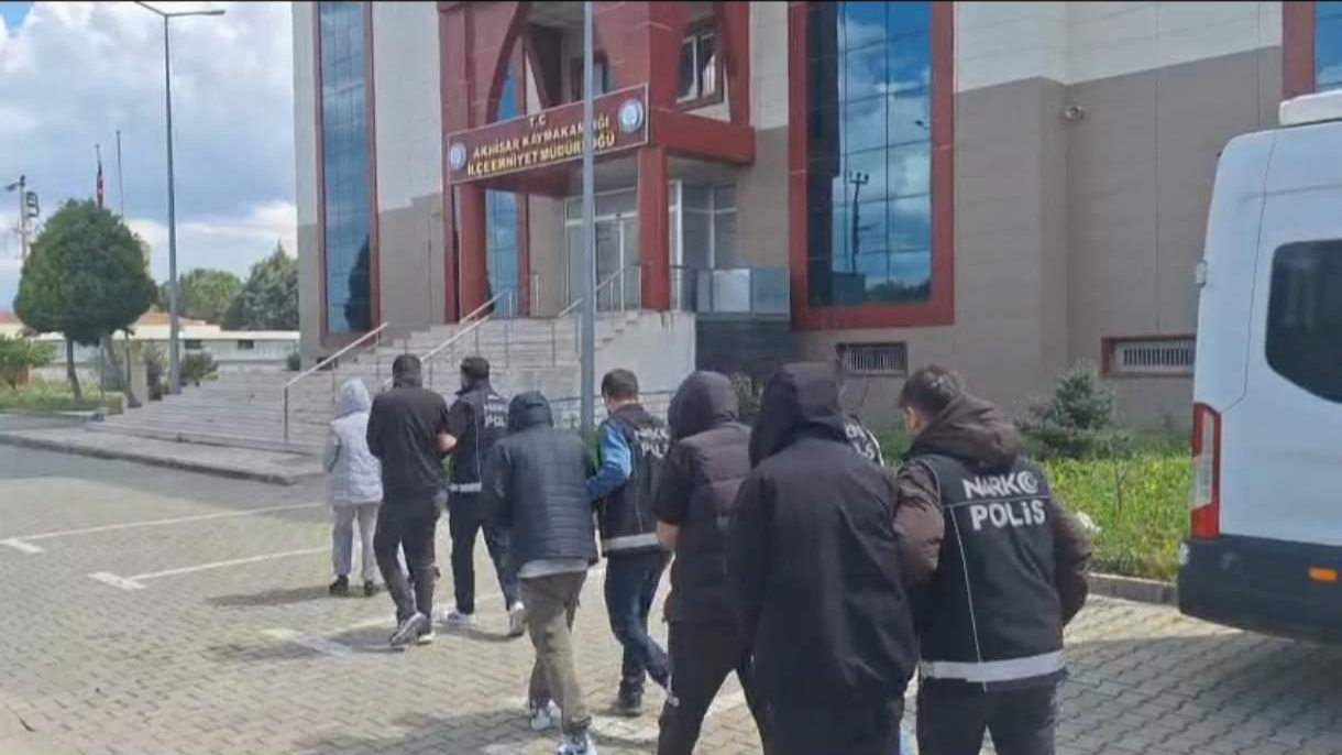 Akhisar'da Uyuşturucu Operasyonu: 42 Bin Hap Ele Geçirildi