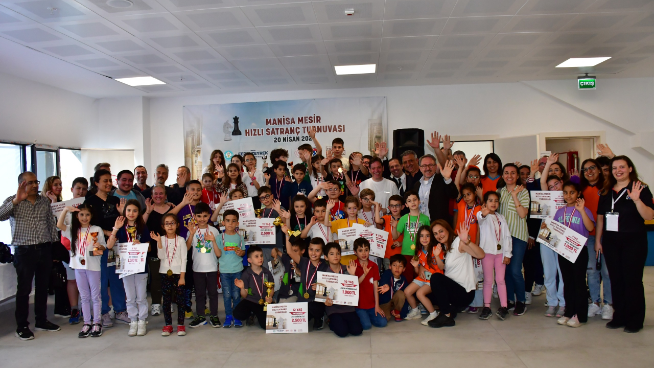 Mesir Festivali’nde Satranç Hamlesi: 161 Küçük Sporcu Kıyasıya Yarıştı