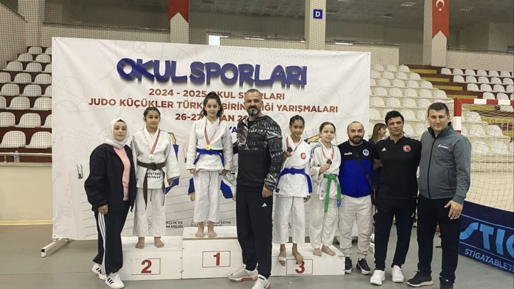 Yunusemreli Sporcular Başarıyla Manisa'nın Gururu Oluyor