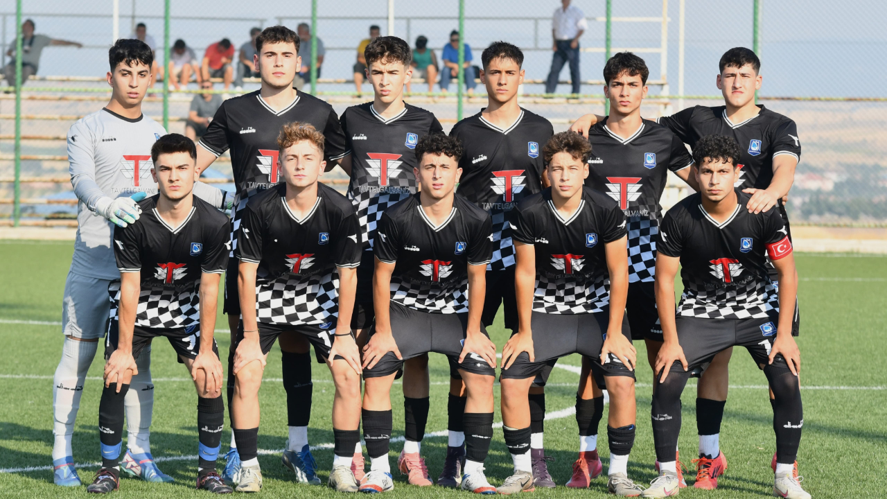 Yunusemre U17 Takımı Türkiye Finallerinde: Ege'nin Tek Gururu