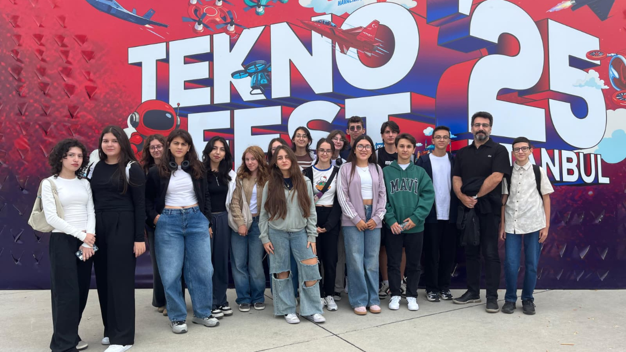 Edremit ŞMS Fen Lisesi Öğrencileri TEKNOFEST’te Teknolojiyle Buluştu
