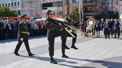Manisa’da 102. Yıl Cumhuriyet Coşkusu Cumhuriyet Meydanı’nda