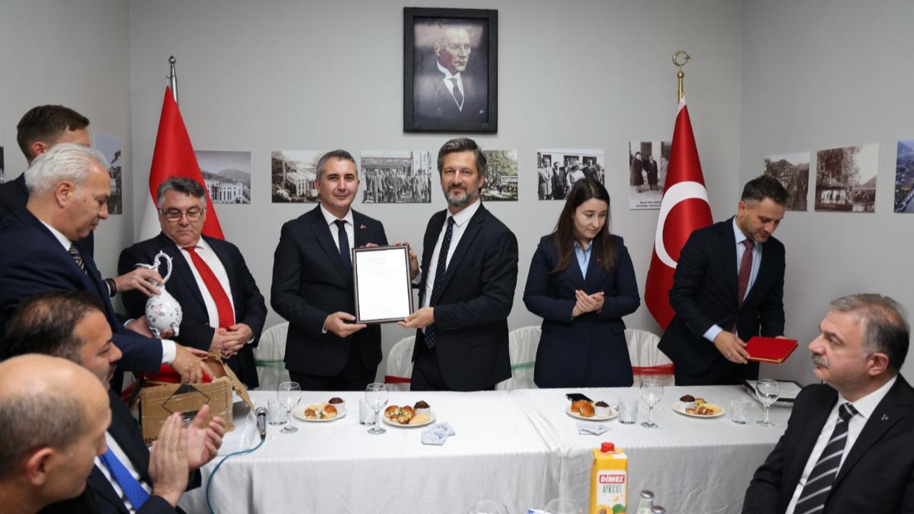Türk-Macar Dostluk Parkı Açıldı