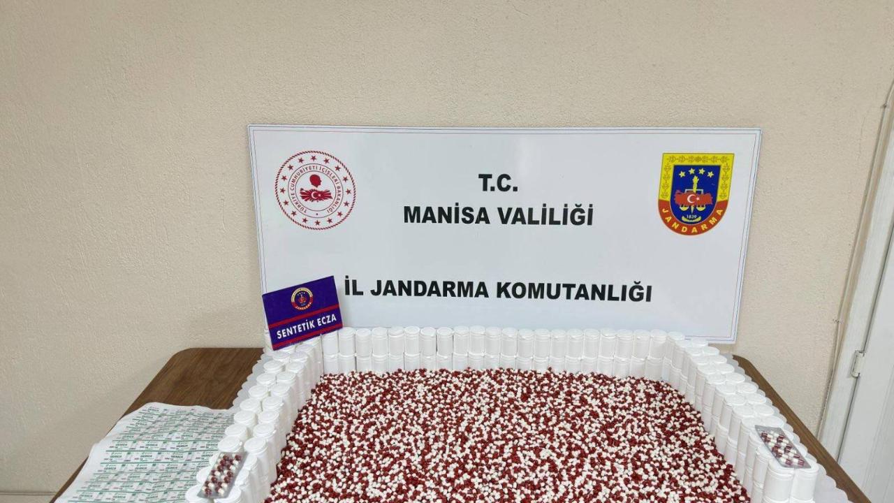 Alaşehir’de 9 Bin Sentetik Ecza Ele Geçirildi