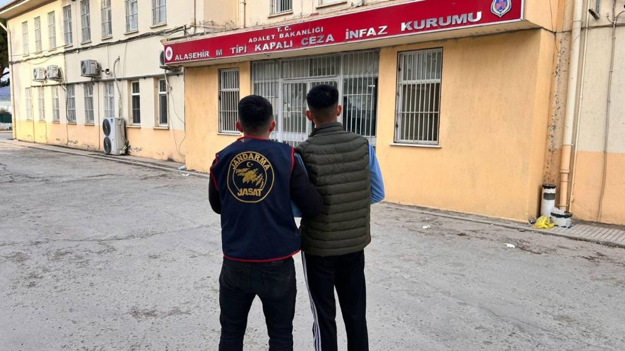 Alaşehir’de Jandarmadan Sentetik Ecza Operasyonu