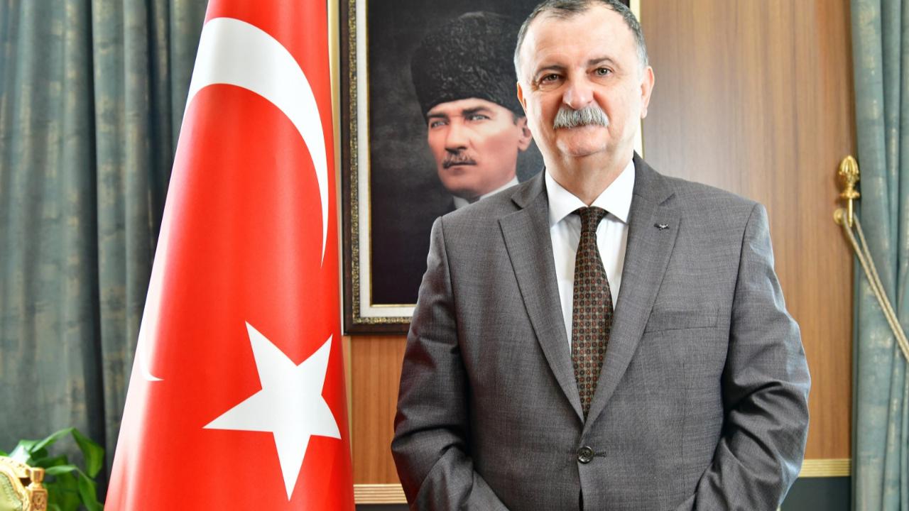 Başkan Balaban: “Atatürk’ün Vizyonu Yarınlarımıza Yön Veren Evrensel Bir Değerdir”