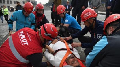 Yunusemre Belediyesi 6.8’lik Deprem Tatbikatını Başarıyla Gerçekleştirdi