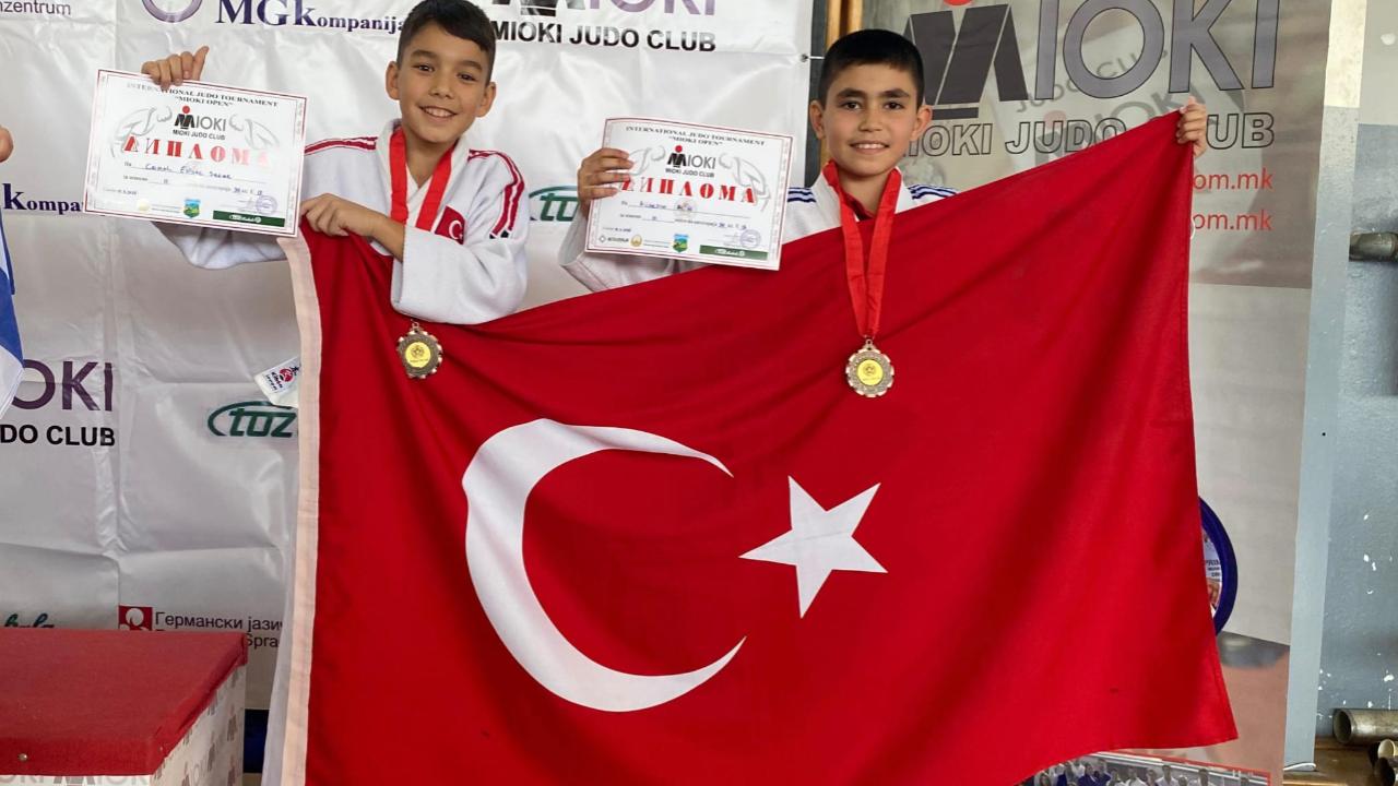 Yunusemreli Judocular Makedonya’dan 22 Madalya ve 2 Kupa ile Döndü