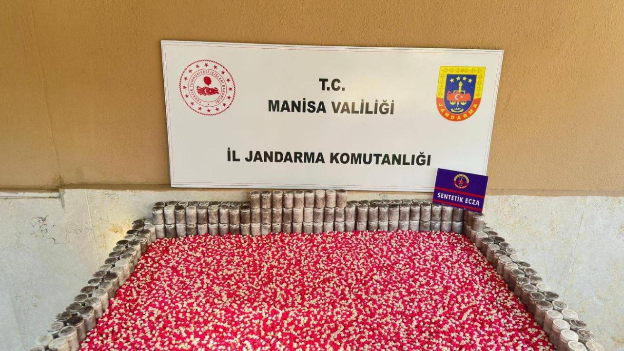 Alaşehir’de 11 bin 892 sentetik hap ele geçirildi