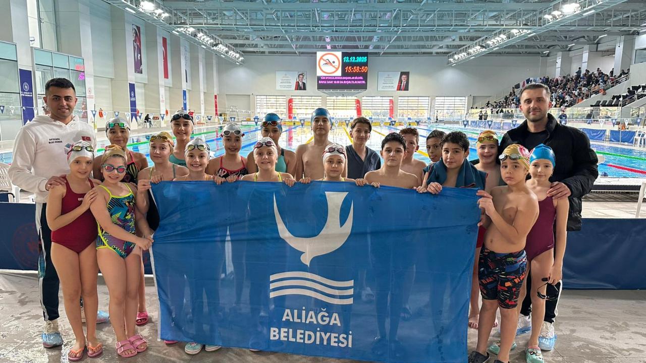 Aliağalı Minik Kulaçlar İzmir’de Fırtına Gibi Esti