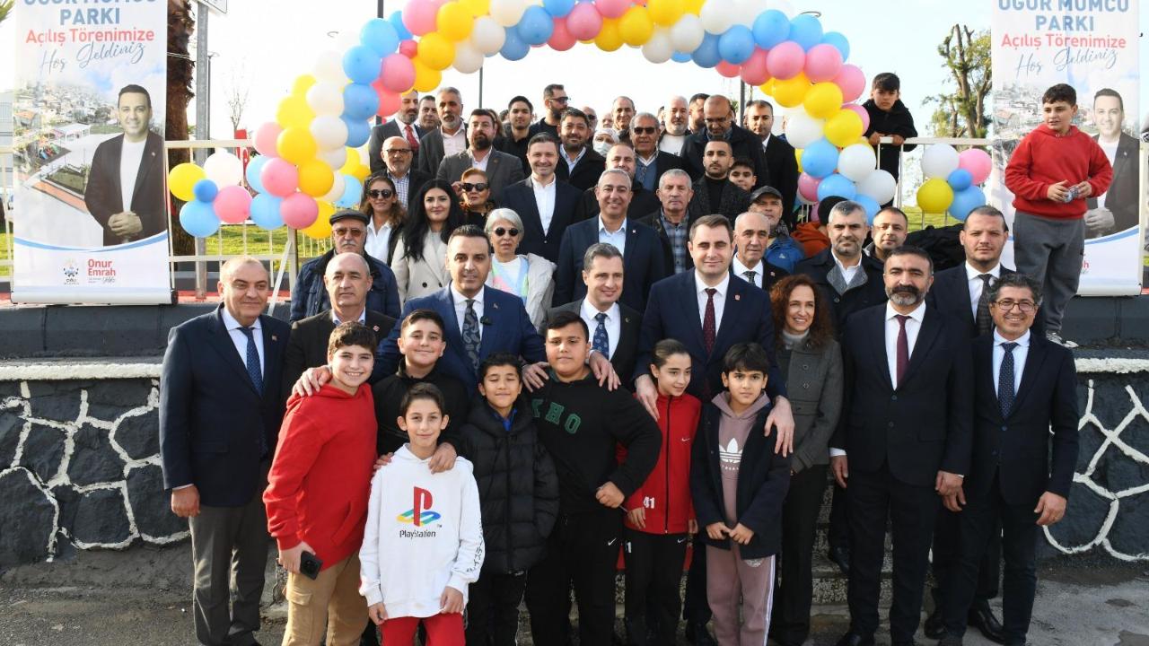 Çiğli’de Eşit Hizmet Seferberliği: Uğur Mumcu Parkı Açıldı