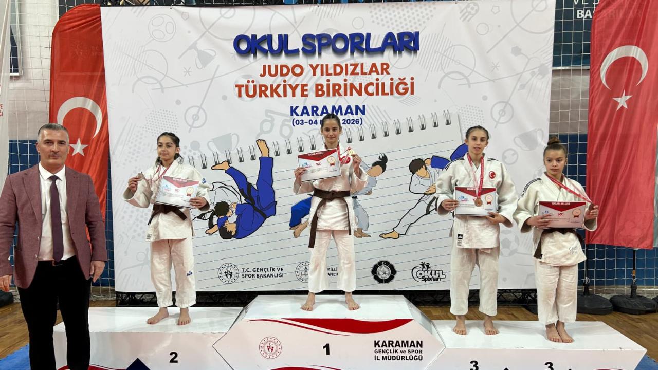 Yunusemre Belediyesporlu Judocular Türkiye'yi Salladı