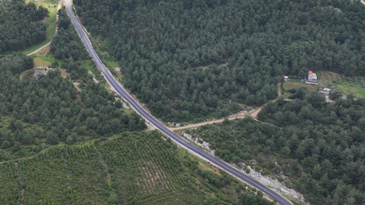 Büyükşehir'den Büyüksümbüller ve Ortaköy Arasına Sıcak Asfalt
