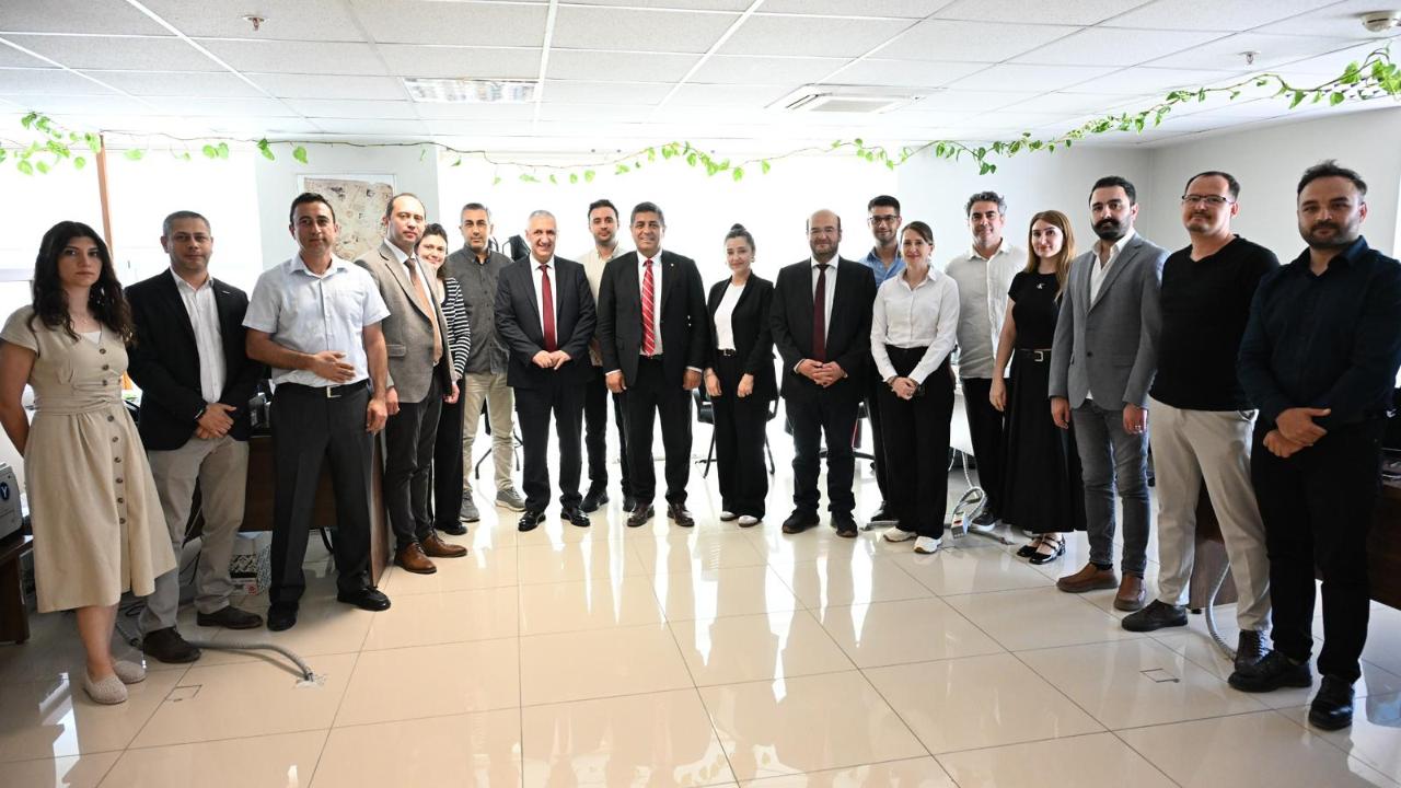 Manisa Büyükşehir'de Bayramlaşma Mesaisi: Üst Yönetim Personelle Buluştu