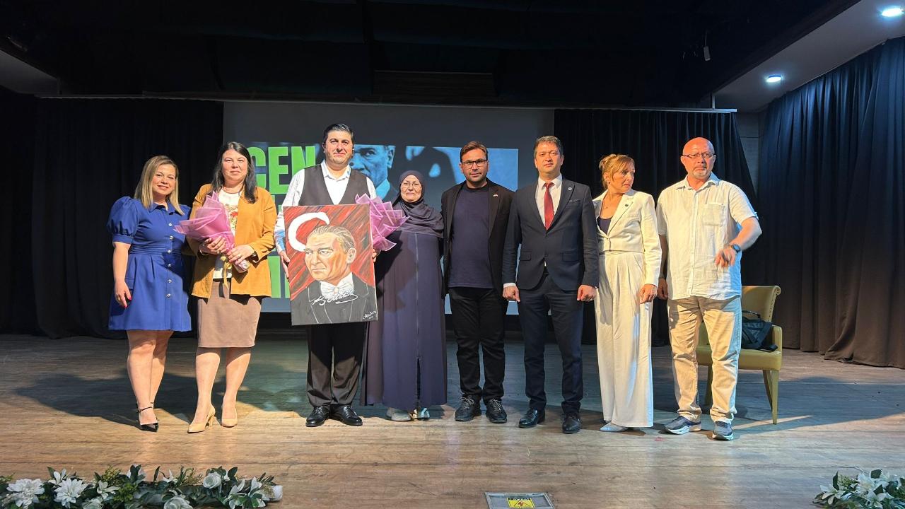 Manisa’da 19 Mayıs Coşkusu Sanatla Buluştu: Ata’ya Saygı