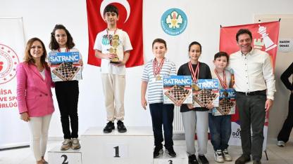 Minik Satranççılar Manisa’da Hamle Yaptı