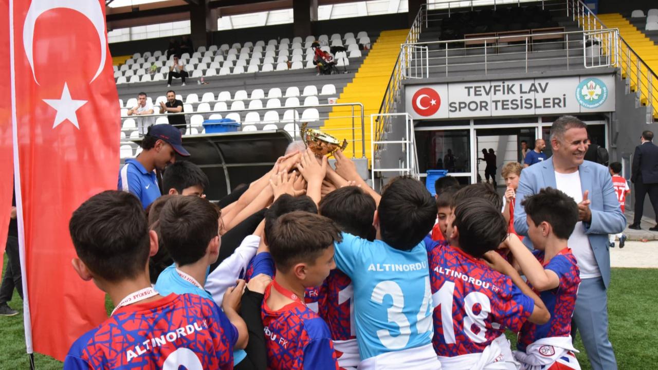 Yunusemre 19 Mayıs U11 Futbol Turnuvası Şampiyonu Belli Oldu