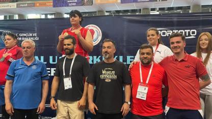 Manisalı Doğa Tezcan Türkiye Boks Şampiyonası'nda Üçüncü Oldu