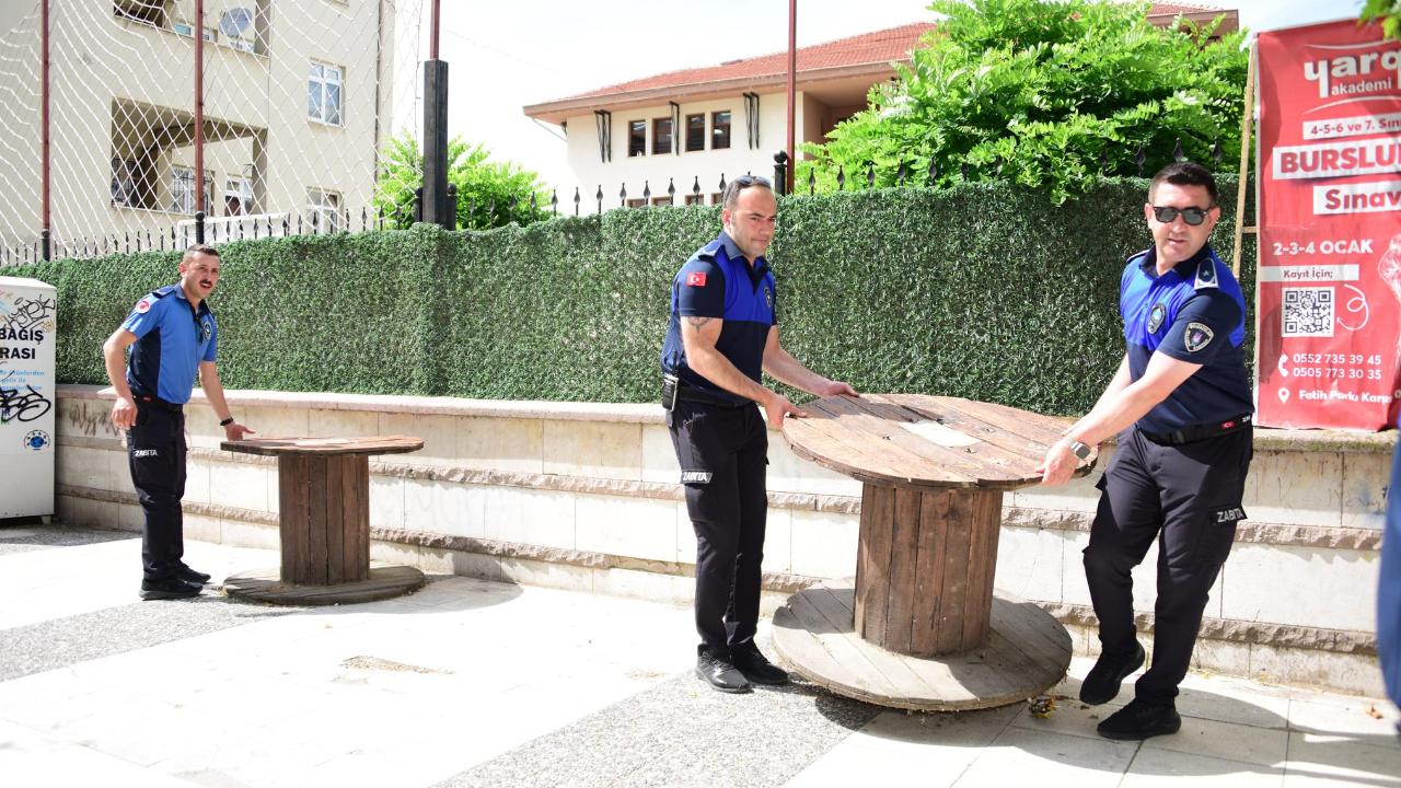 Şehzadeler’de Yol ve Kaldırım İşgallerine Sıkı Denetim